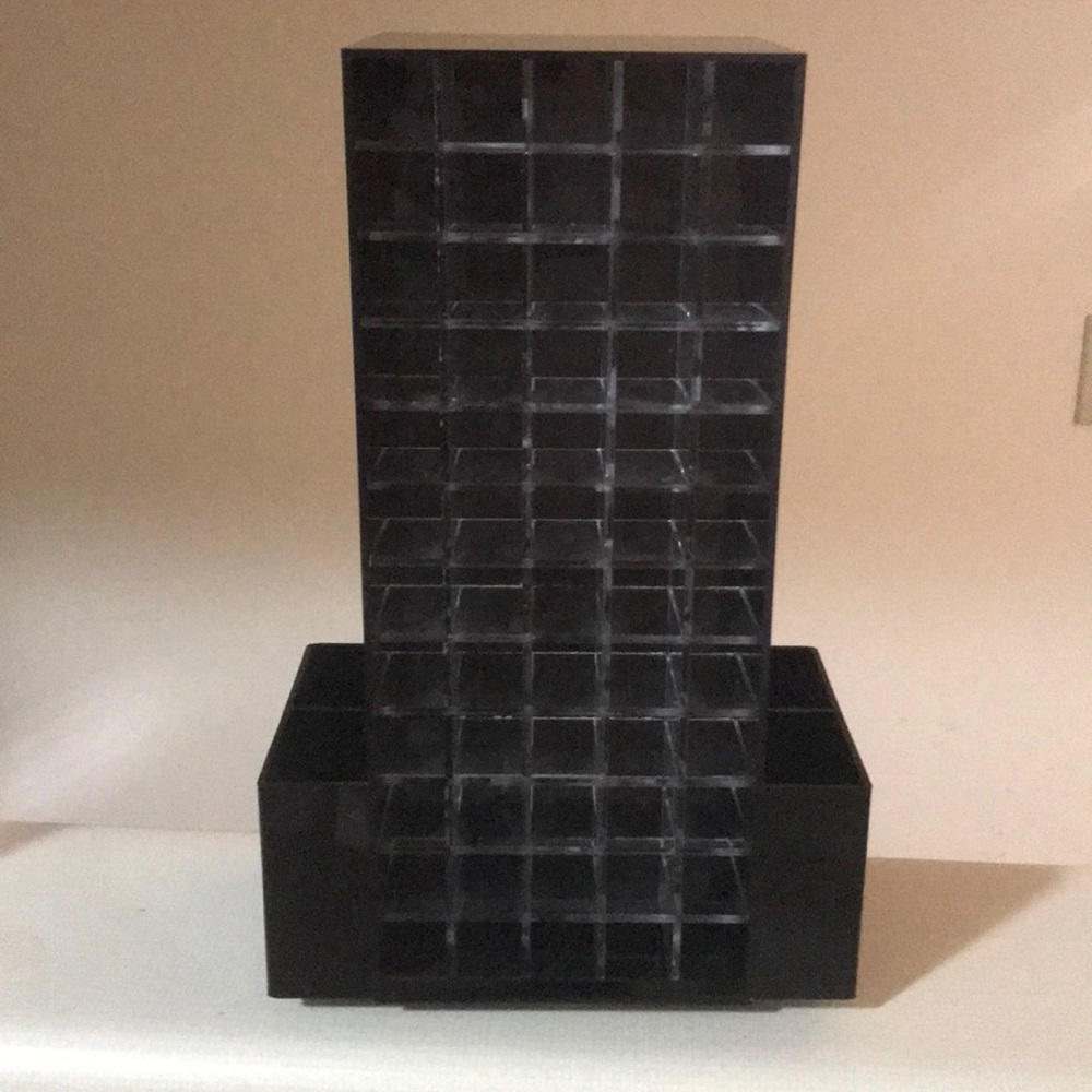LUX BOX 120 section lipstick stand